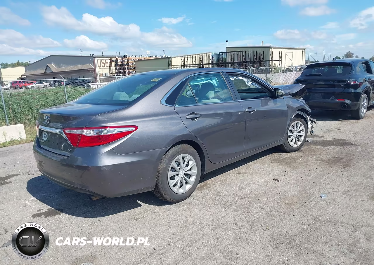 2016 Toyota Camry Le VIN:4T1BF1FK5GU123068 - 4