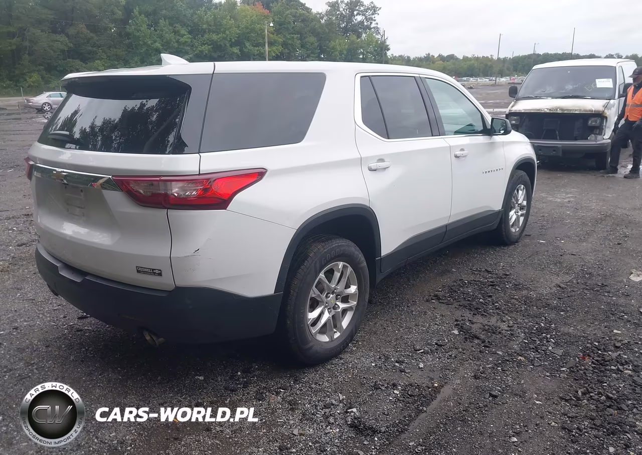 2021 Chevrolet Traverse Ls VIN:1GNERFKW6MJ176588 - 4