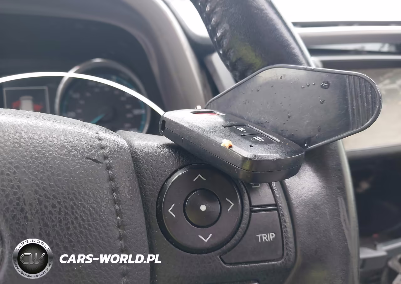 2017 Toyota Rav4 Hybrid Xle VIN:JTMRJREVXHD115318 - 11