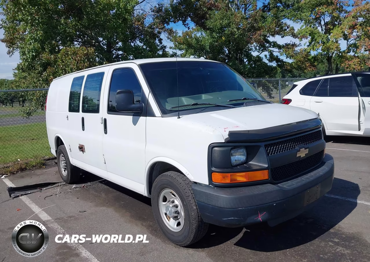 2015 Chevrolet Express 2500 Work Van VIN:1GCWGFCF0F1260619 - 1