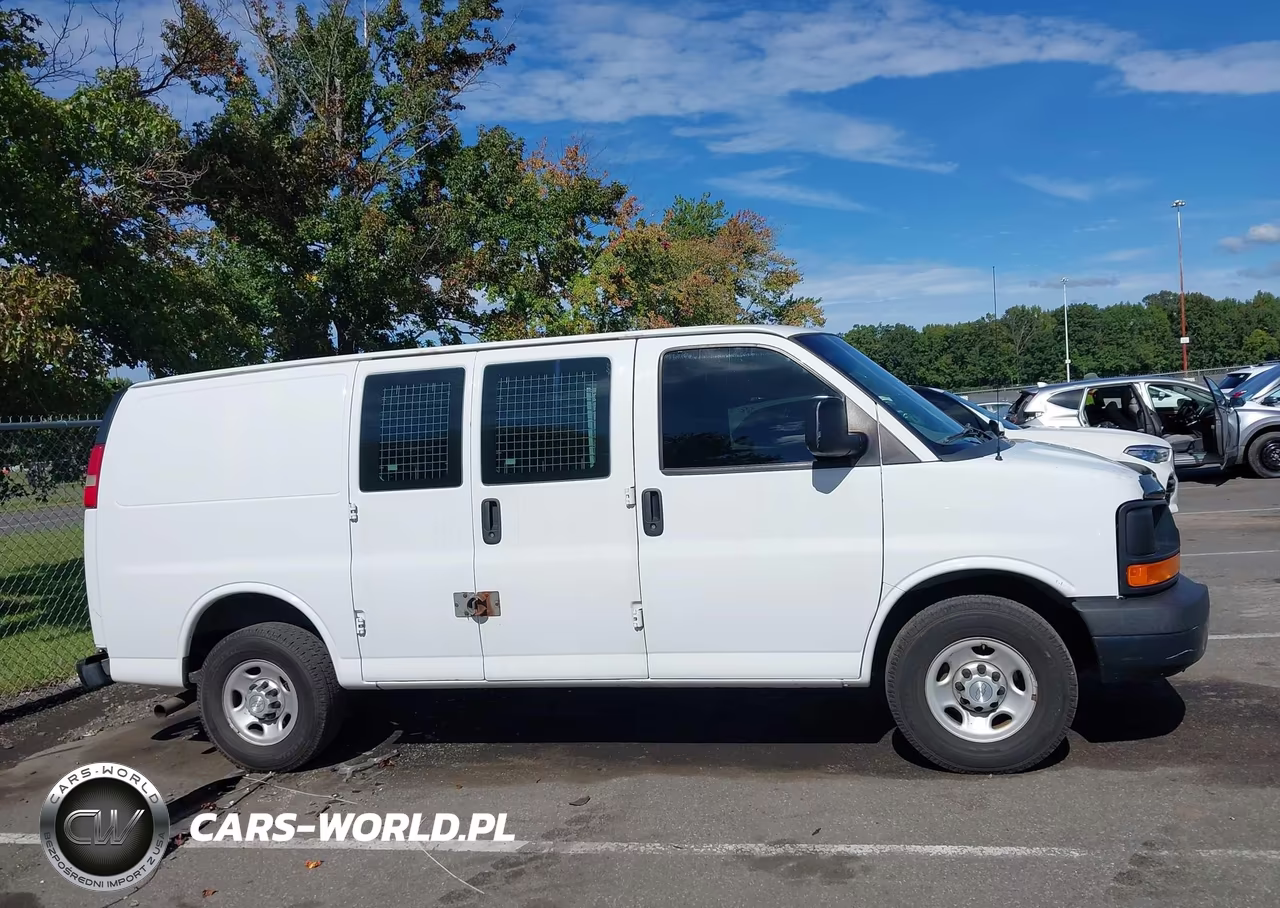 2015 Chevrolet Express 2500 Work Van VIN:1GCWGFCF0F1260619 - 13