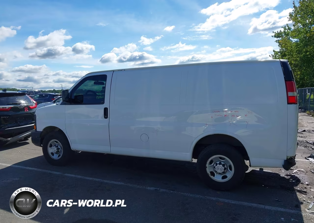 2015 Chevrolet Express 2500 Work Van VIN:1GCWGFCF0F1260619 - 14