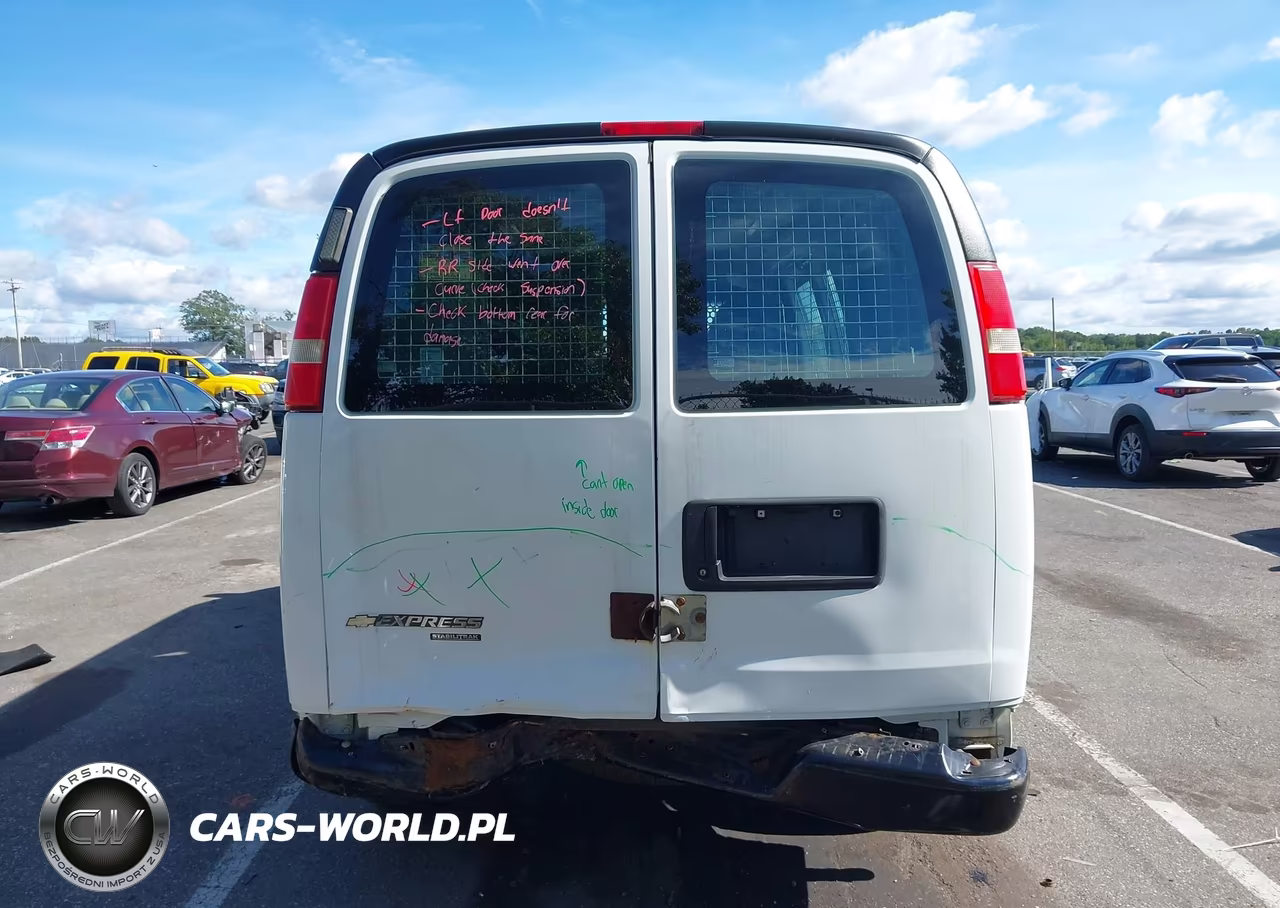 2015 Chevrolet Express 2500 Work Van VIN:1GCWGFCF0F1260619 - 6