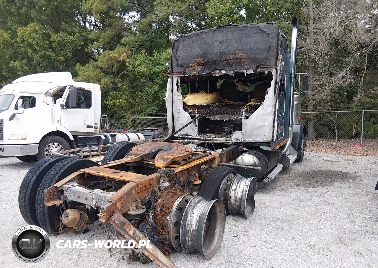 1999 Kenworth Construction W900 VIN:1XKWDB9X7XR822962 - 4