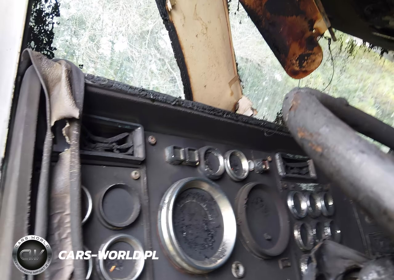 1999 Kenworth Construction W900 VIN:1XKWDB9X7XR822962 - 6
