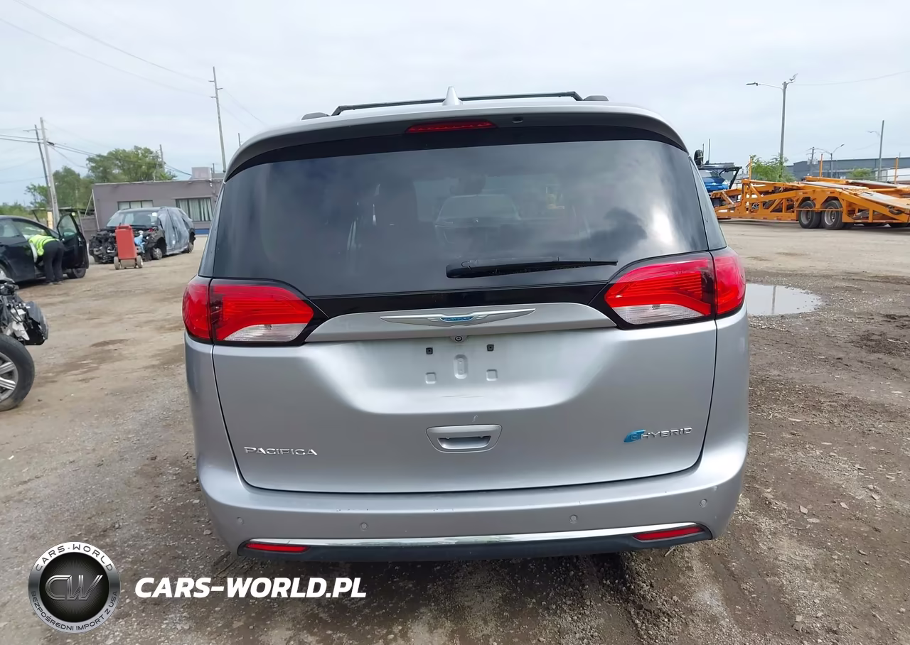 2017 Chrysler Pacifica Ehybrid Platinum VIN:2C4RC1N70HR798205 - 16