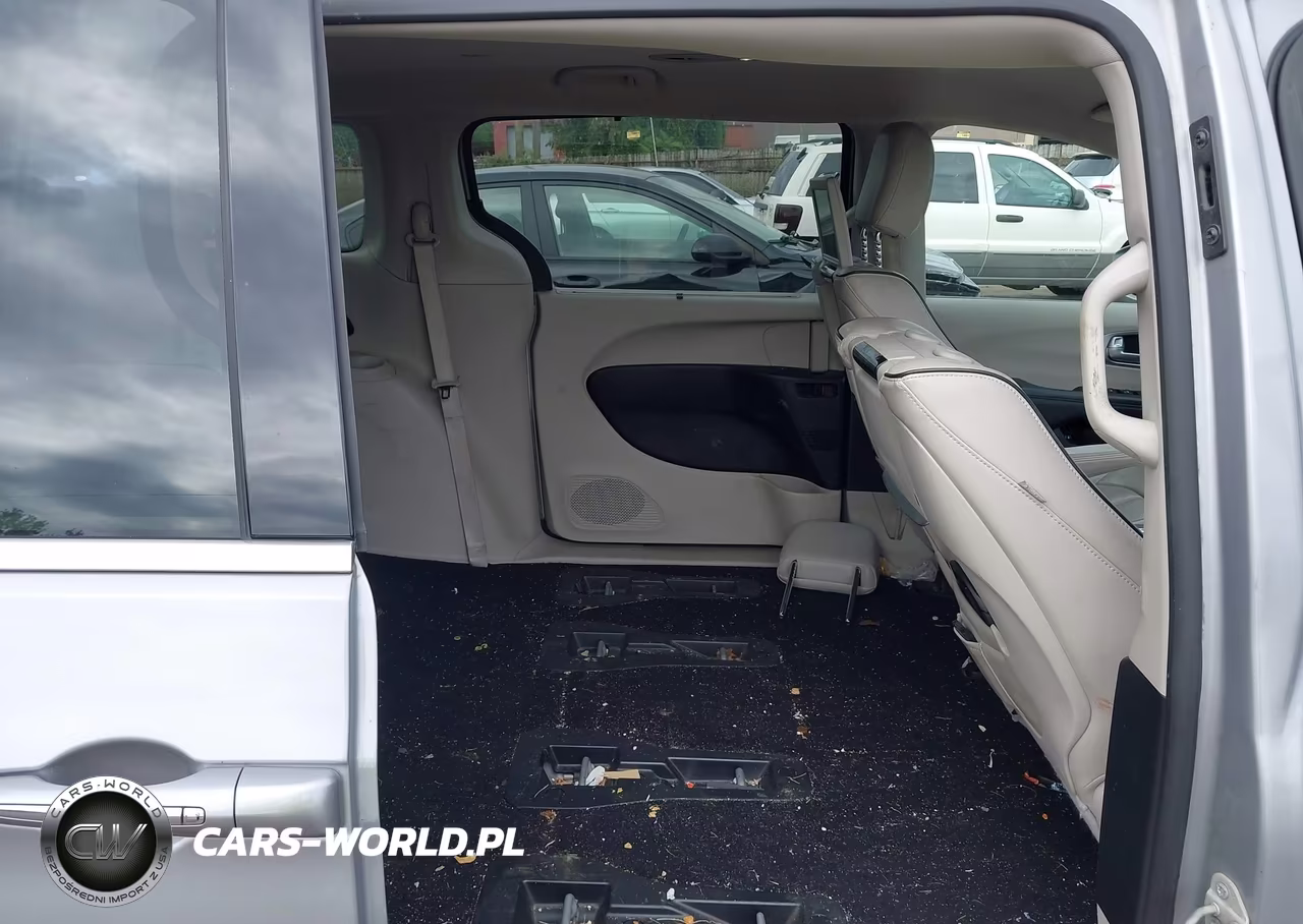 2017 Chrysler Pacifica Ehybrid Platinum VIN:2C4RC1N70HR798205 - 8