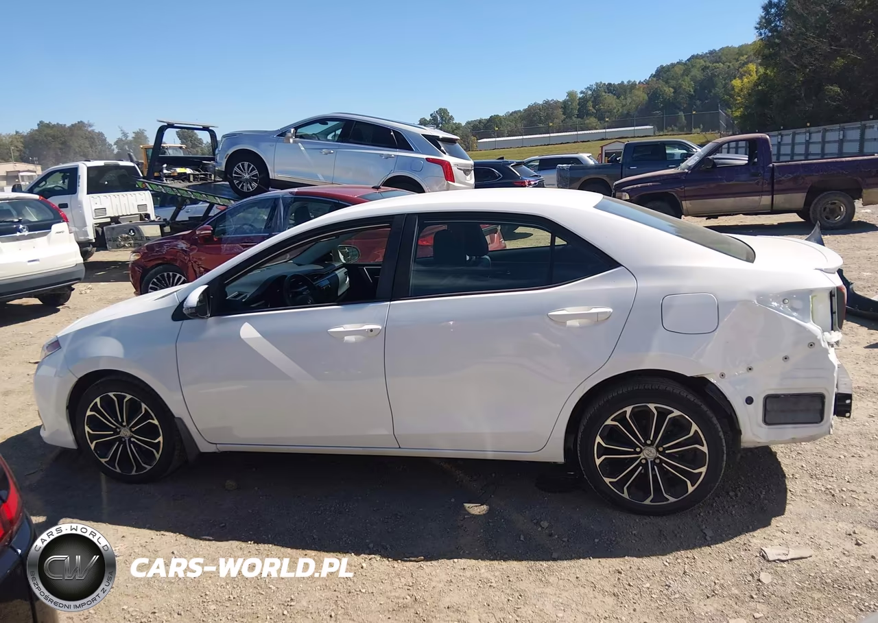2015 Toyota Corolla S Plus VIN:2T1BURHE3FC378166 - 15