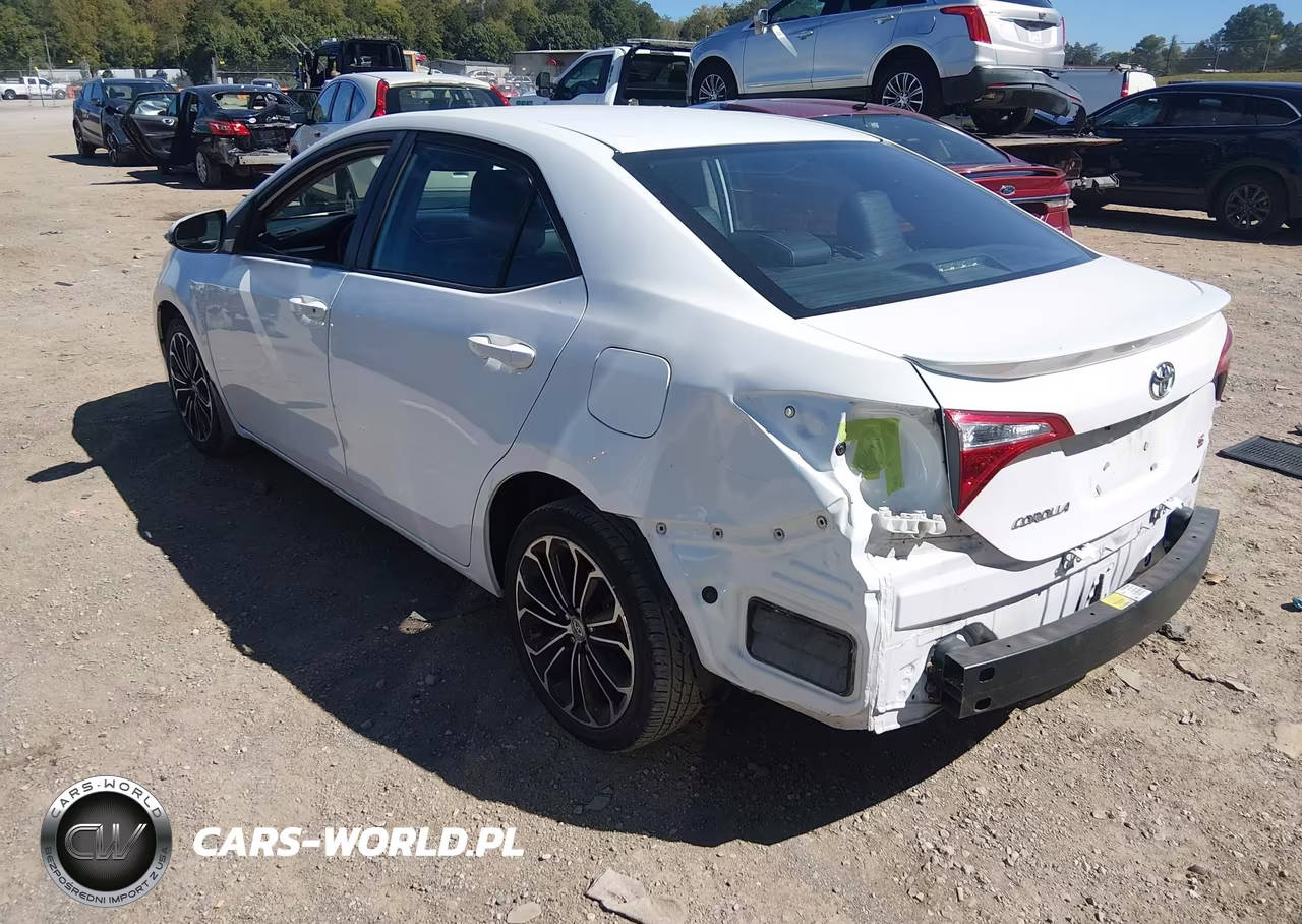 2015 Toyota Corolla S Plus VIN:2T1BURHE3FC378166 - 3