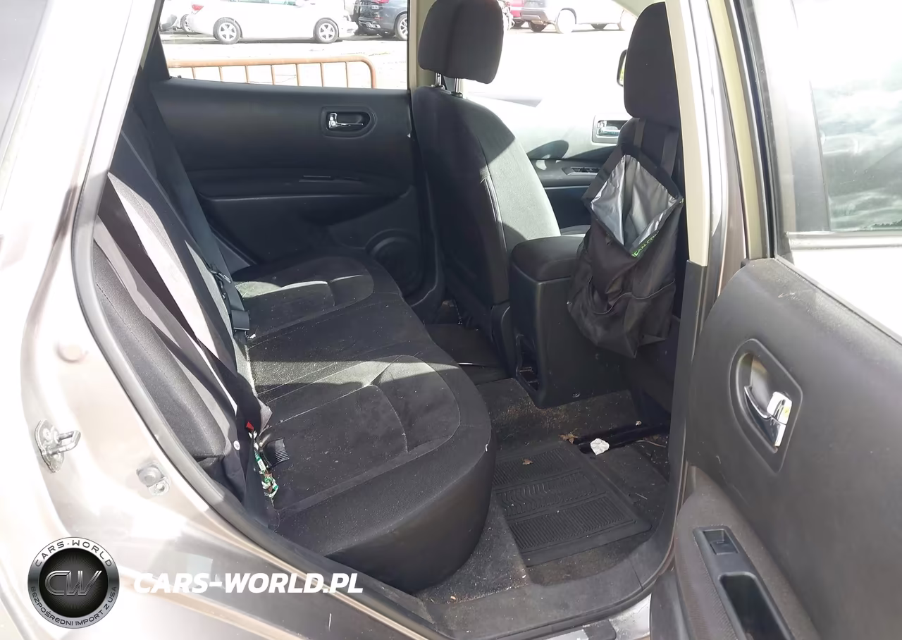 2010 Nissan Rogue S VIN:JN8AS5MV2AW104235 - 8