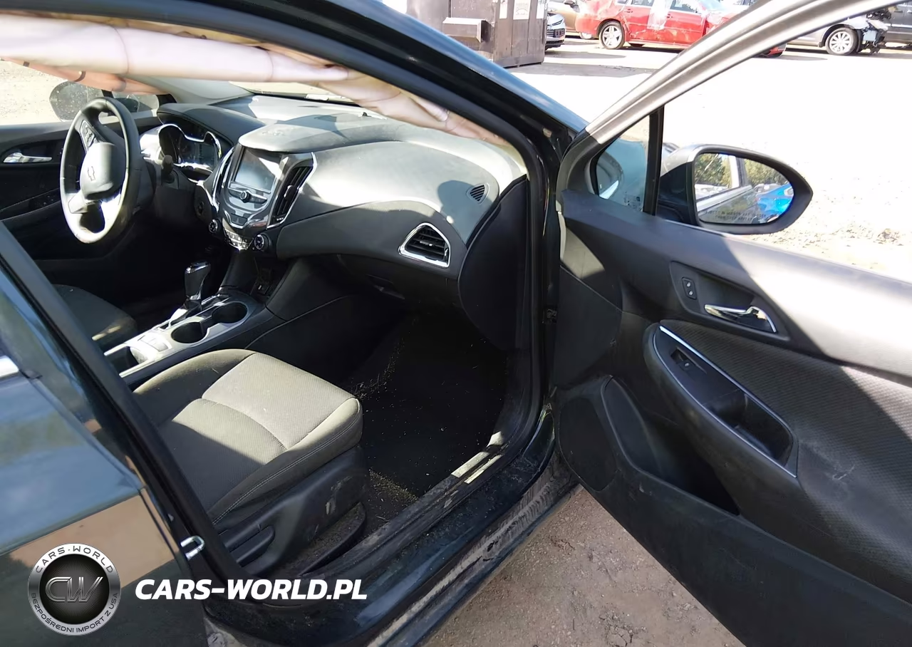 2018 Chevrolet Cruze Lt Auto VIN:1G1BE5SM0J7185045 - 5
