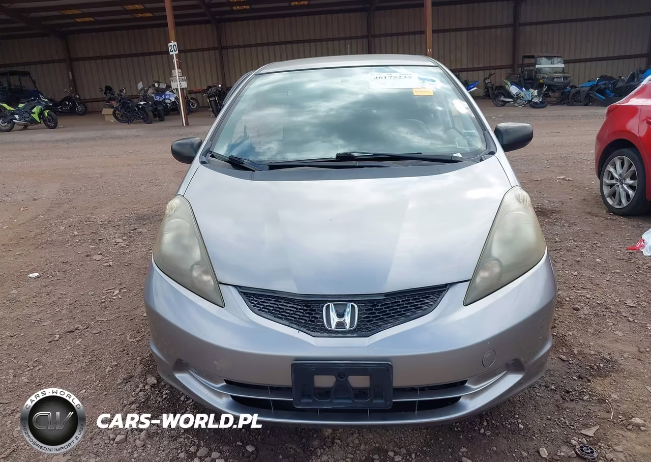 2010 Honda Fit VIN:JHMGE8G20AS011381 - 12