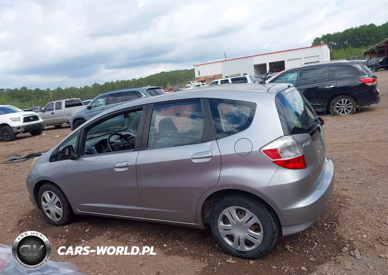 2010 Honda Fit VIN:JHMGE8G20AS011381 - 14