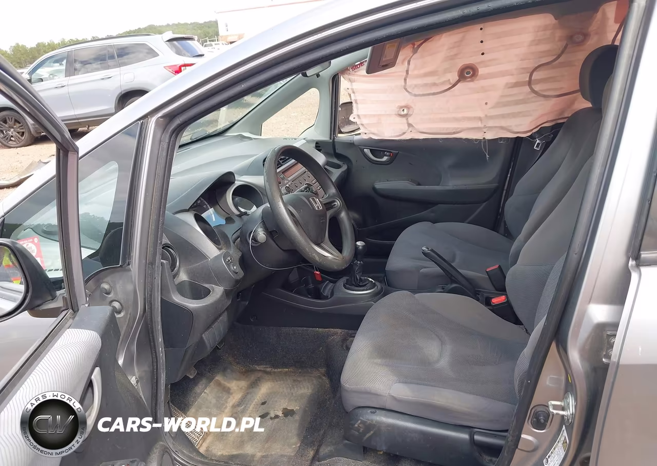 2010 Honda Fit VIN:JHMGE8G20AS011381 - 5