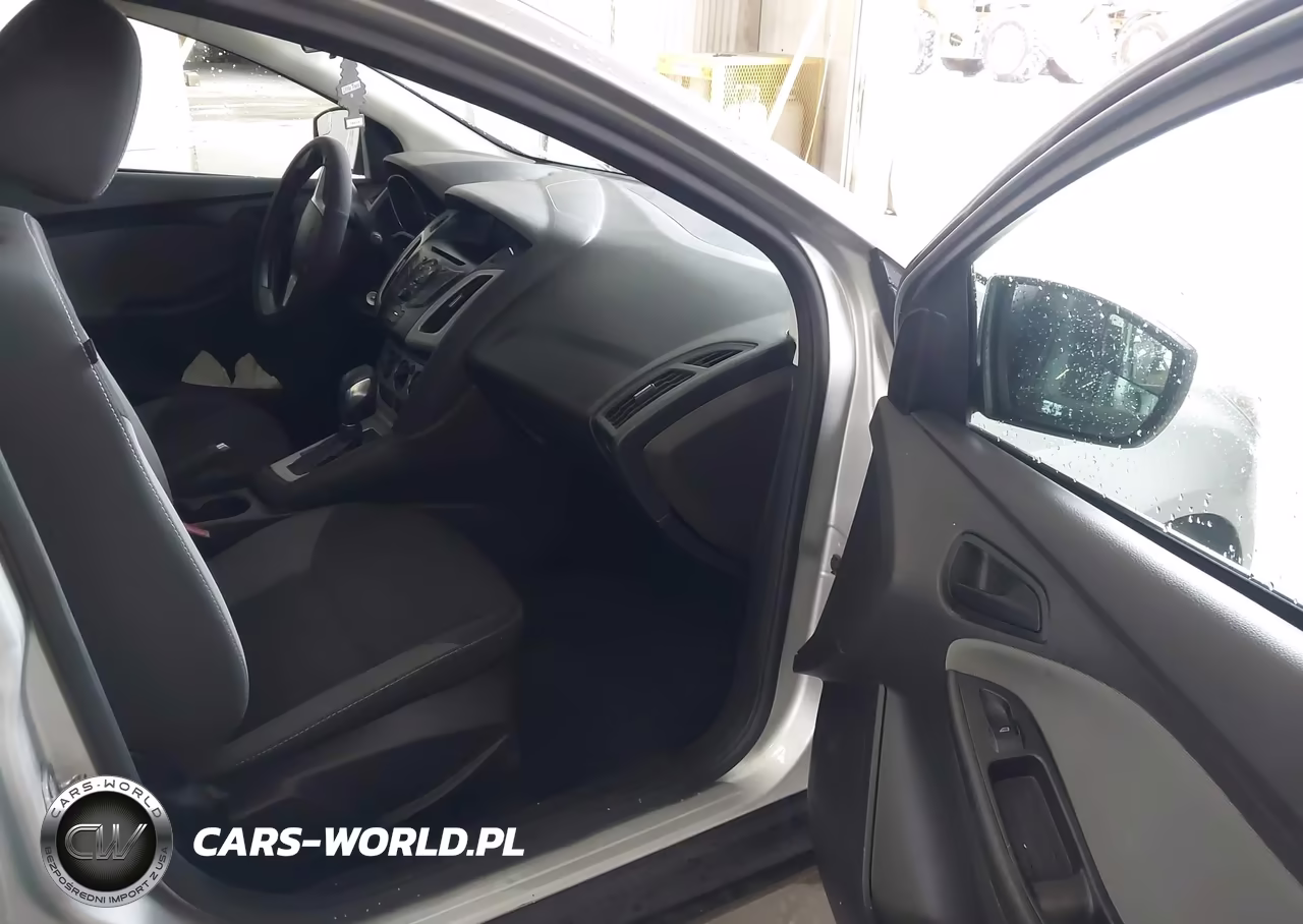 2012 Ford Focus Se VIN:1FAHP3K21CL348199 - 5
