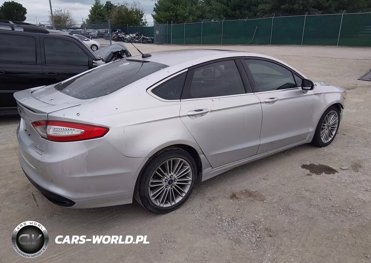 2013 Ford Fusion Titanium VIN:3FA6P0K93DR244948 - 4