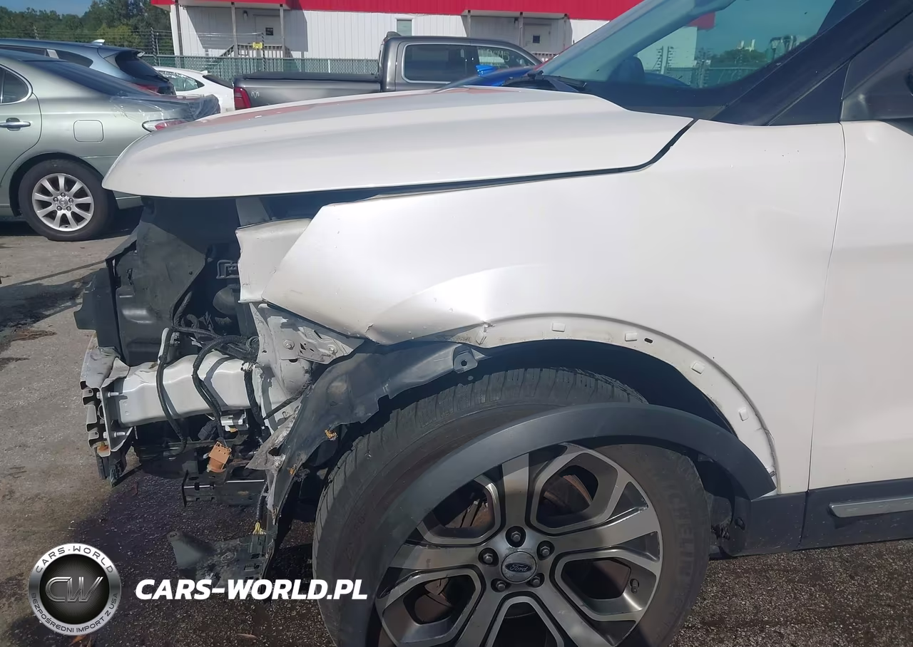 2018 Ford Explorer Platinum VIN:1FM5K8HTXJGC34731 - 19