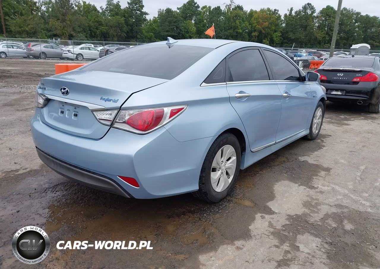 2014 Hyundai Sonata Hybrid VIN:KMHEC4A43EA117526 - 4