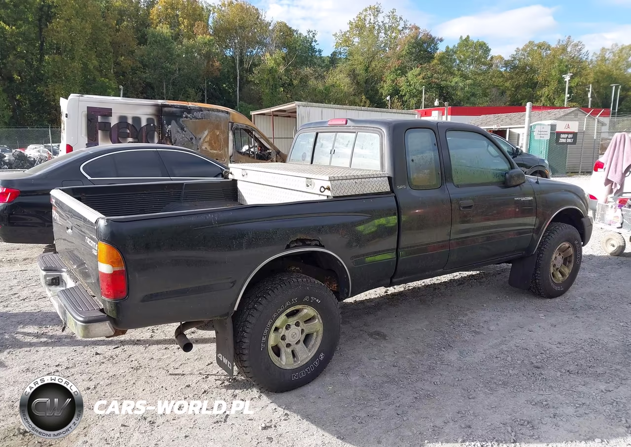 1998 Toyota Tacoma VIN:4TAWM72N3WZ071841 - 4