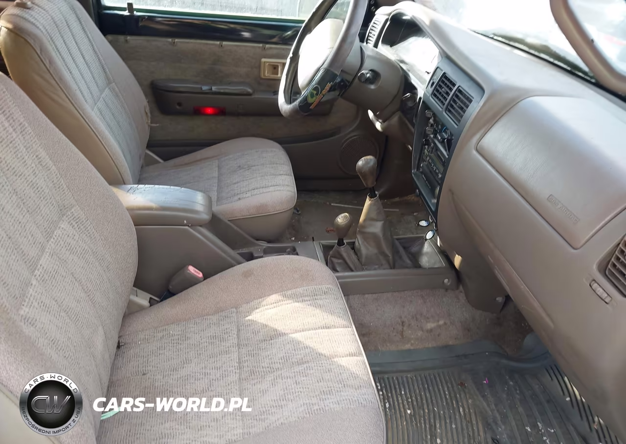 1998 Toyota Tacoma VIN:4TAWM72N3WZ071841 - 5