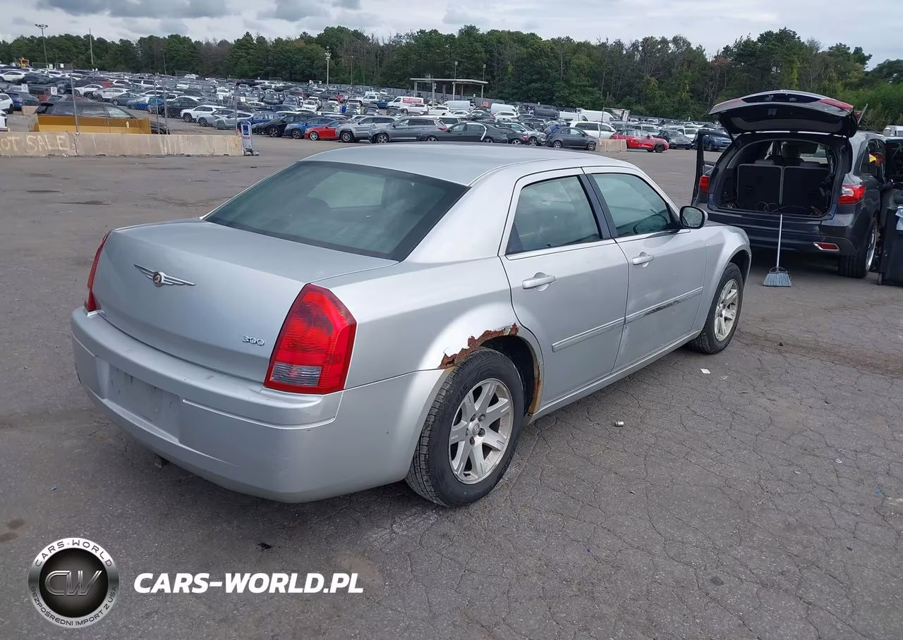 2007 Chrysler 300 VIN:2C3LA43R47H840756 - 4