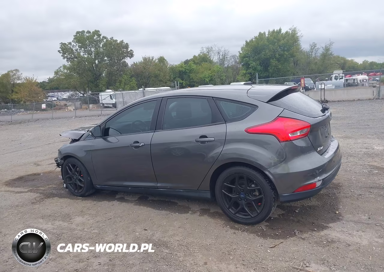 2016 Ford Focus Se VIN:1FADP3K24GL302936 - 15