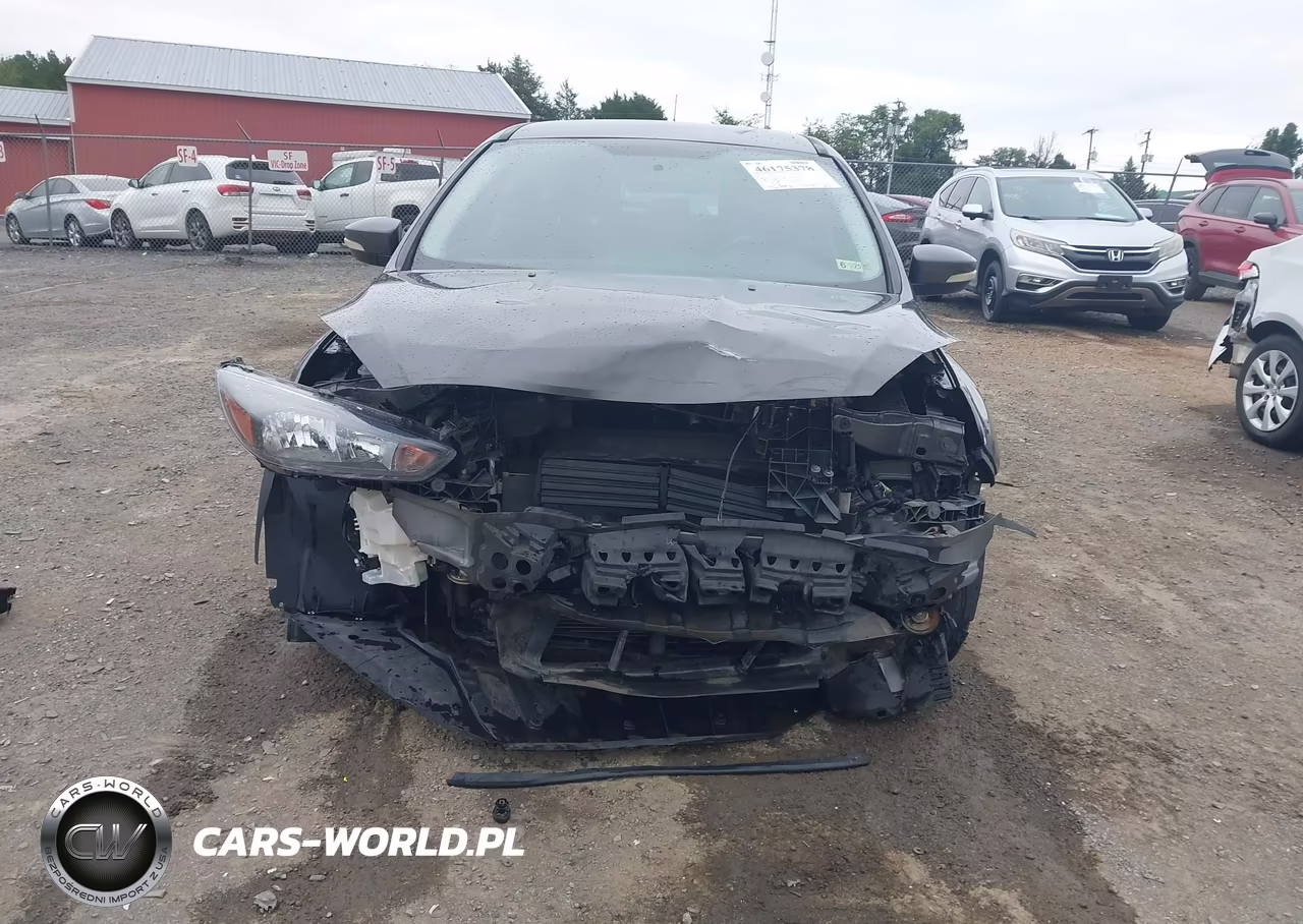 2016 Ford Focus Se VIN:1FADP3K24GL302936 - 6