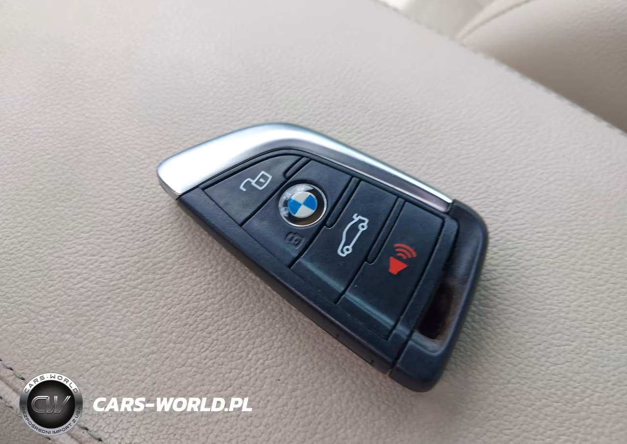 2021 BMW 330I VIN:3MW5R1J01M8B55021 - 11