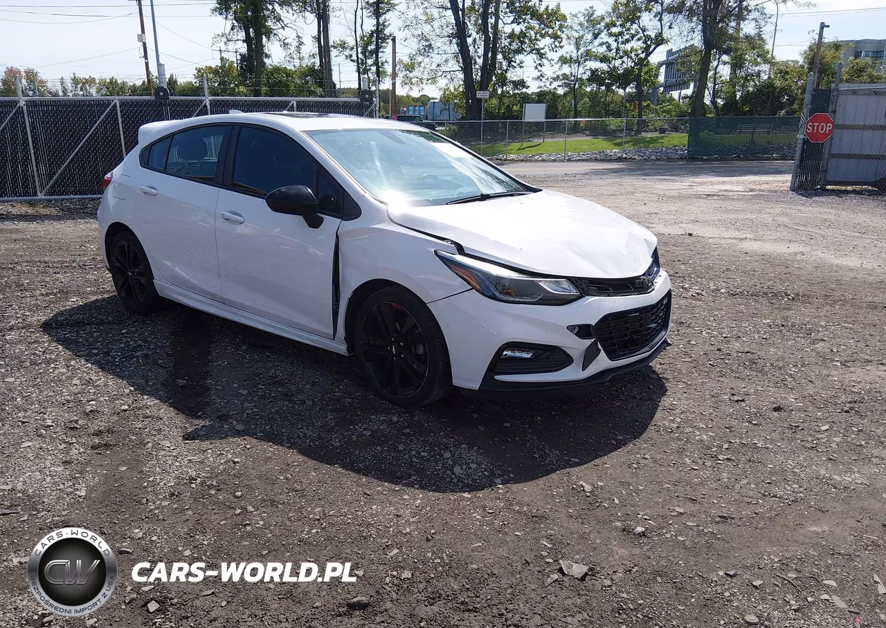 2018 Chevrolet Cruze Lt Auto – zdjęcie 1 z 18