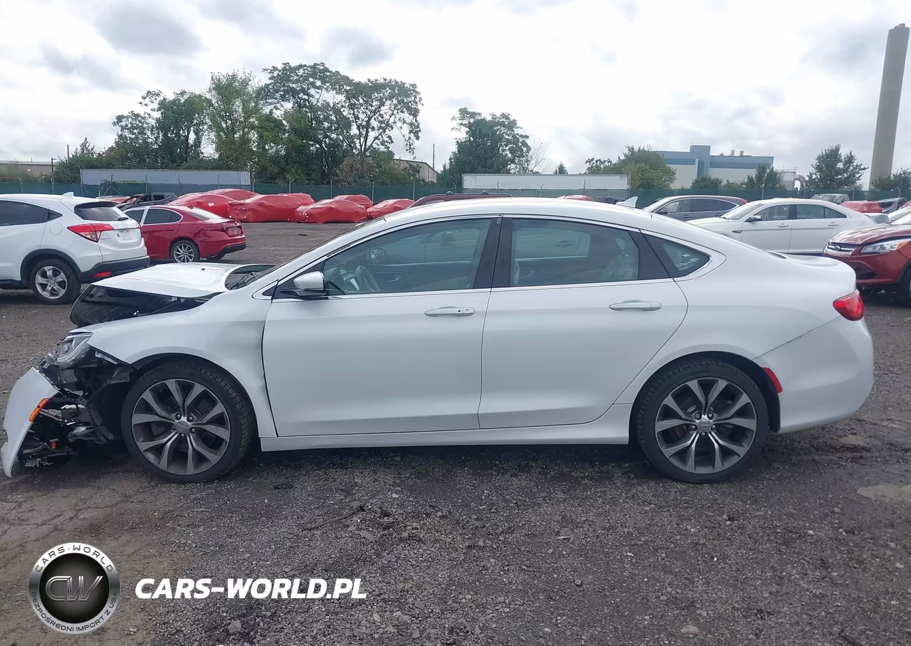 2015 Chrysler 200 C VIN:1C3CCCCBXFN652451 - 14