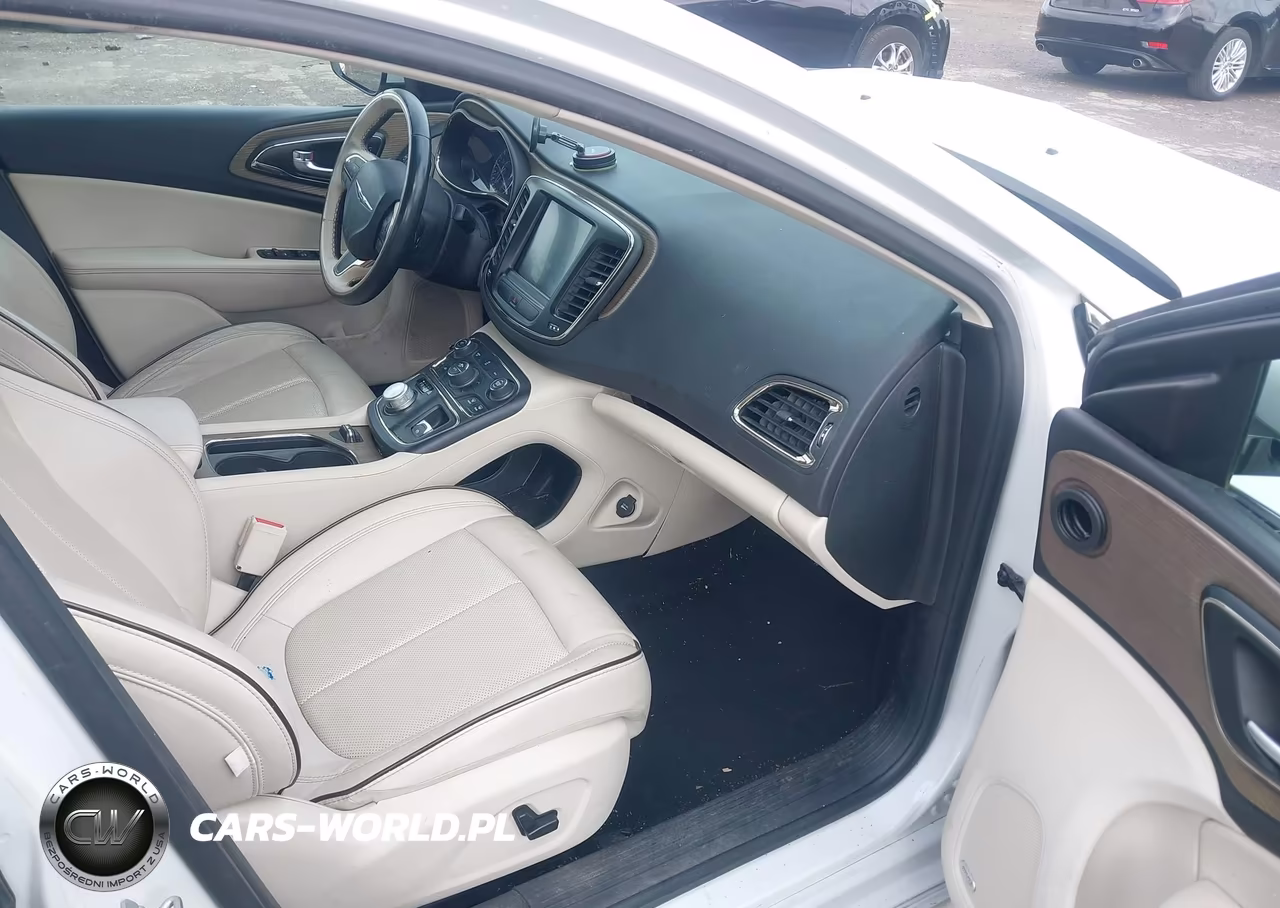 2015 Chrysler 200 C VIN:1C3CCCCBXFN652451 - 5