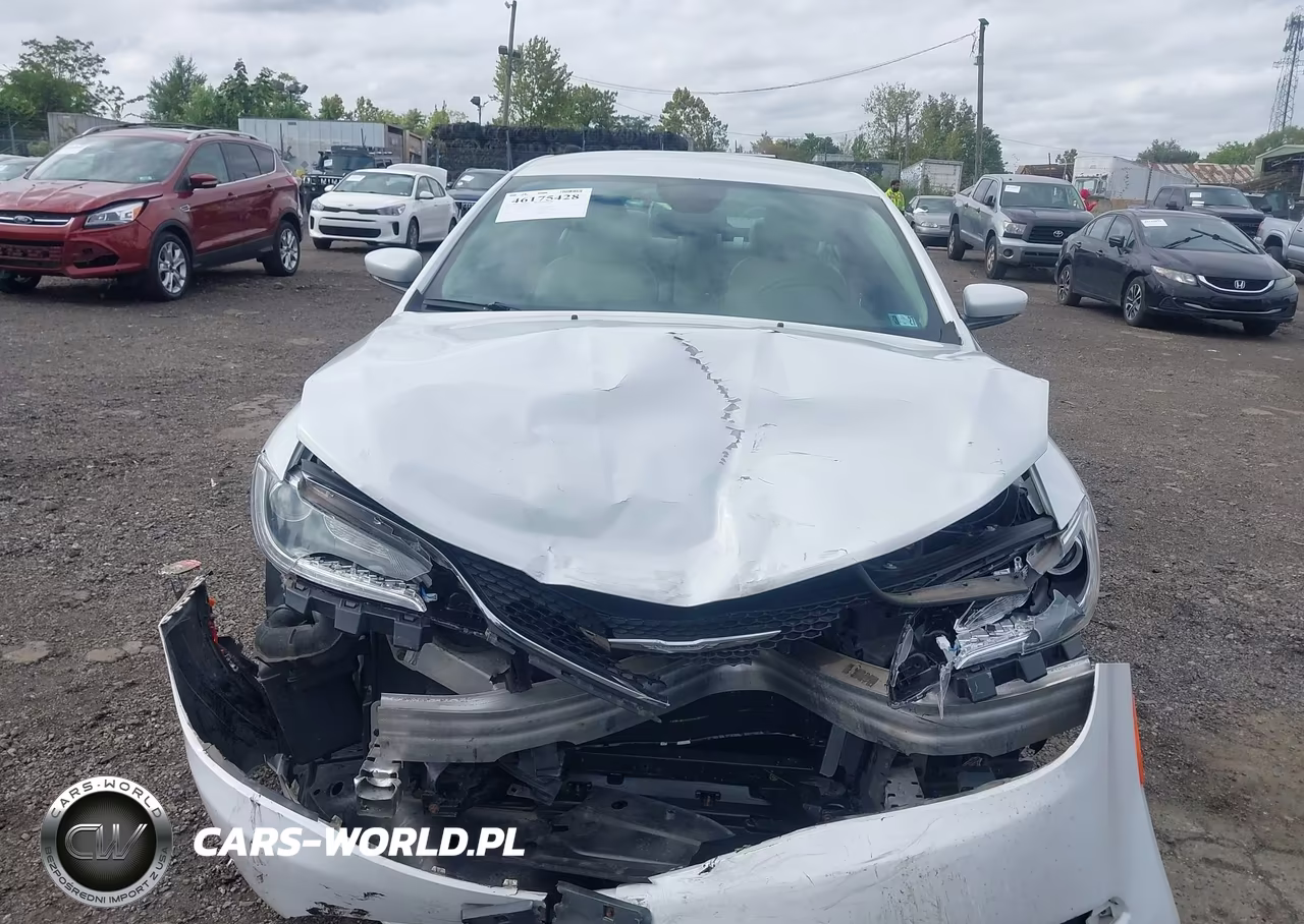 2015 Chrysler 200 C VIN:1C3CCCCBXFN652451 - 6