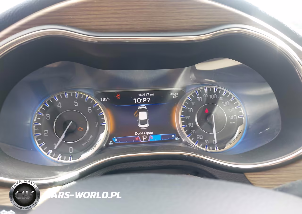 2015 Chrysler 200 C VIN:1C3CCCCBXFN652451 - 7