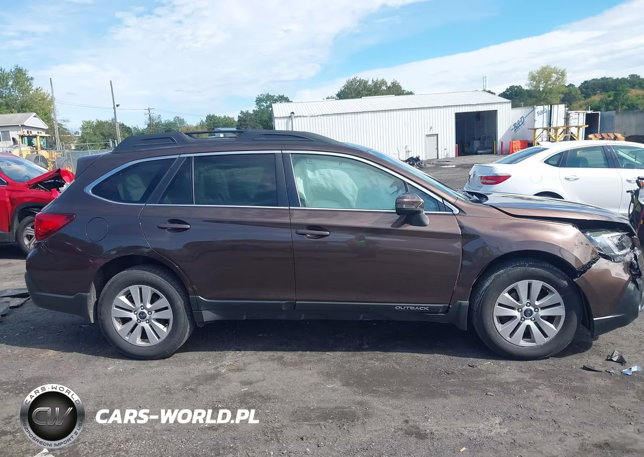 2019 Subaru Outback 2.5I Premium VIN:4S4BSAHC1K3275333 - 13