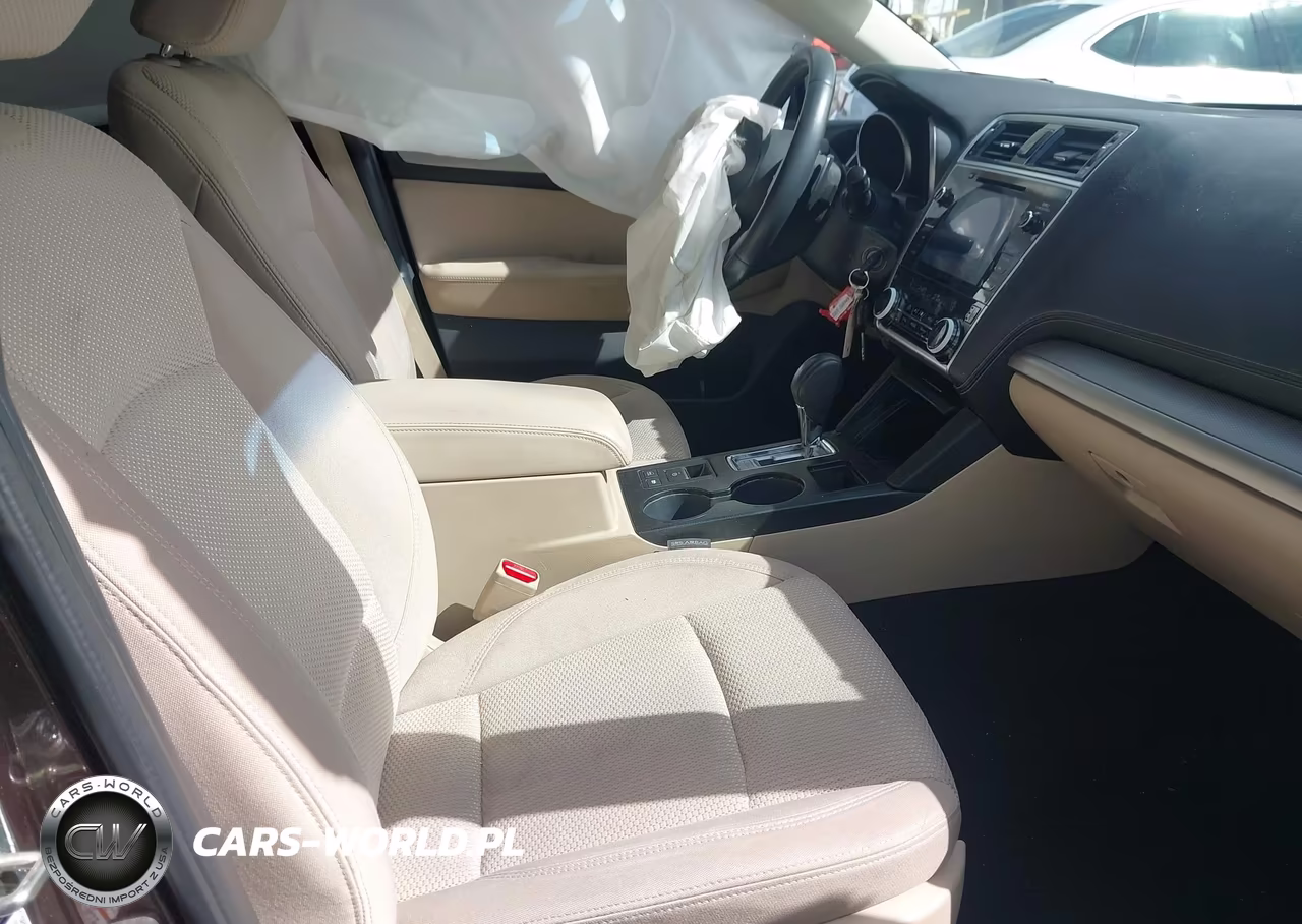 2019 Subaru Outback 2.5I Premium VIN:4S4BSAHC1K3275333 - 5