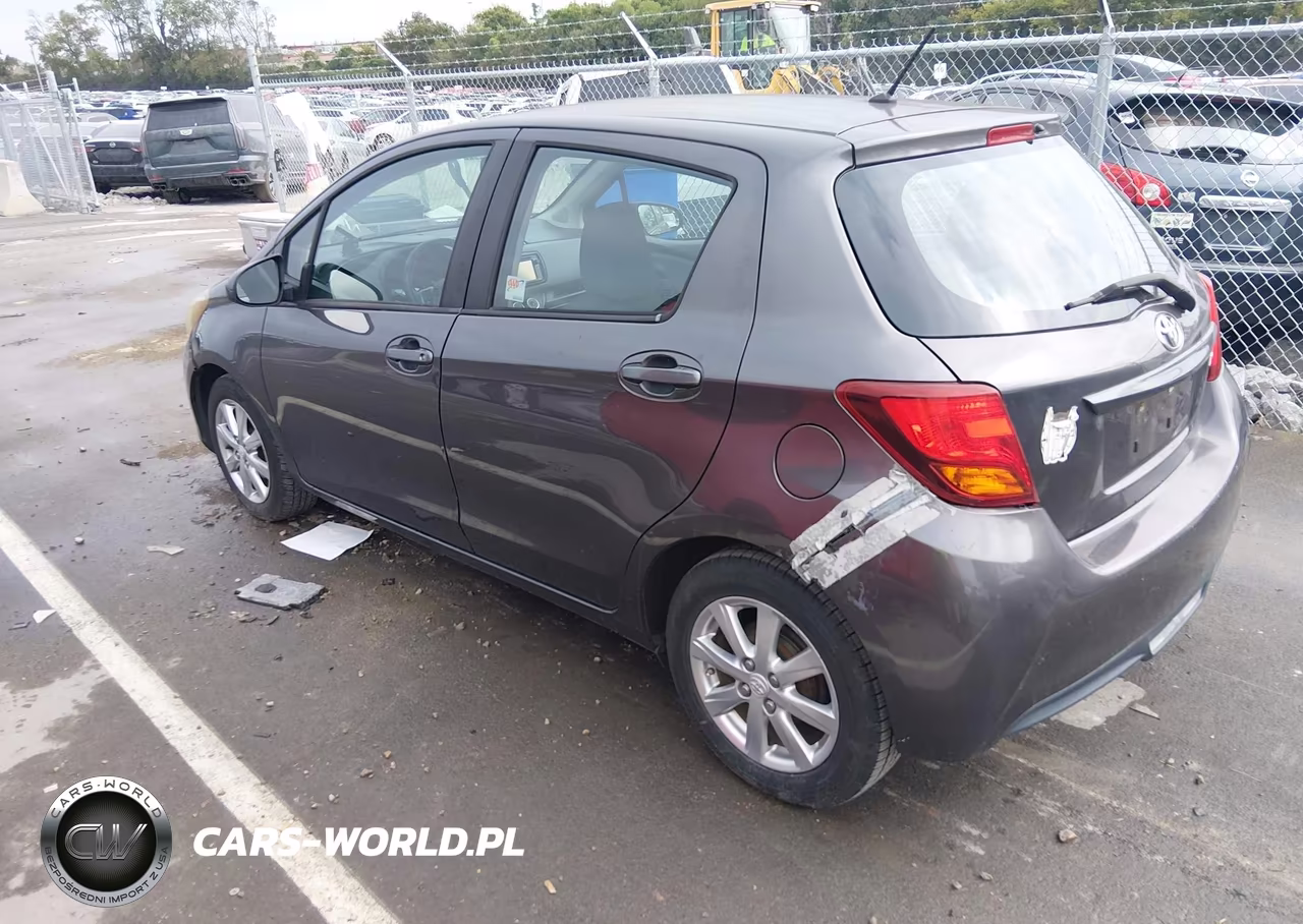 2015 Toyota Yaris Le VIN:VNKKTUD39FA052796 - 3