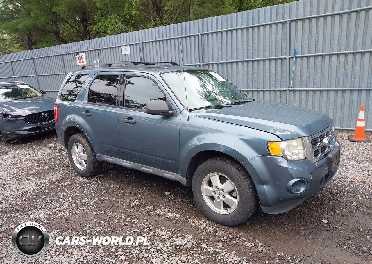 2011 Ford Escape Xlt VIN:1FMCU0D74BKC27705 - 1