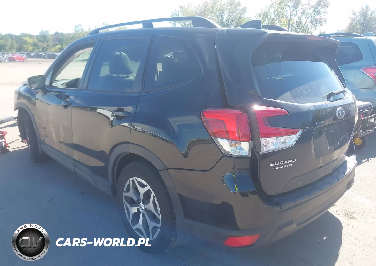 2021 Subaru Forester Premium VIN:JF2SKAJC4MH496141 - 3