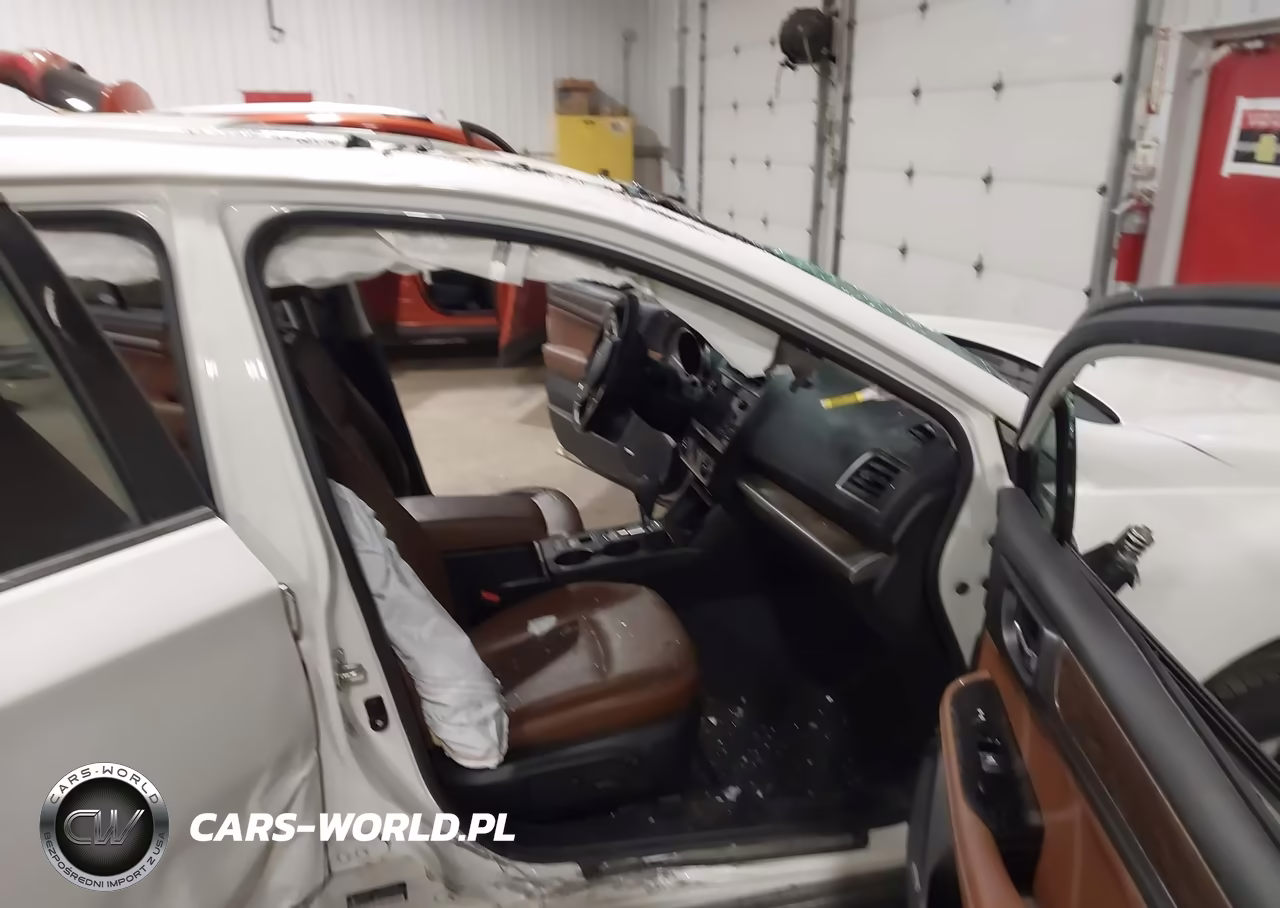 2017 Subaru Outback 2.5I Touring VIN:4S4BSATC4H3301617 - 5