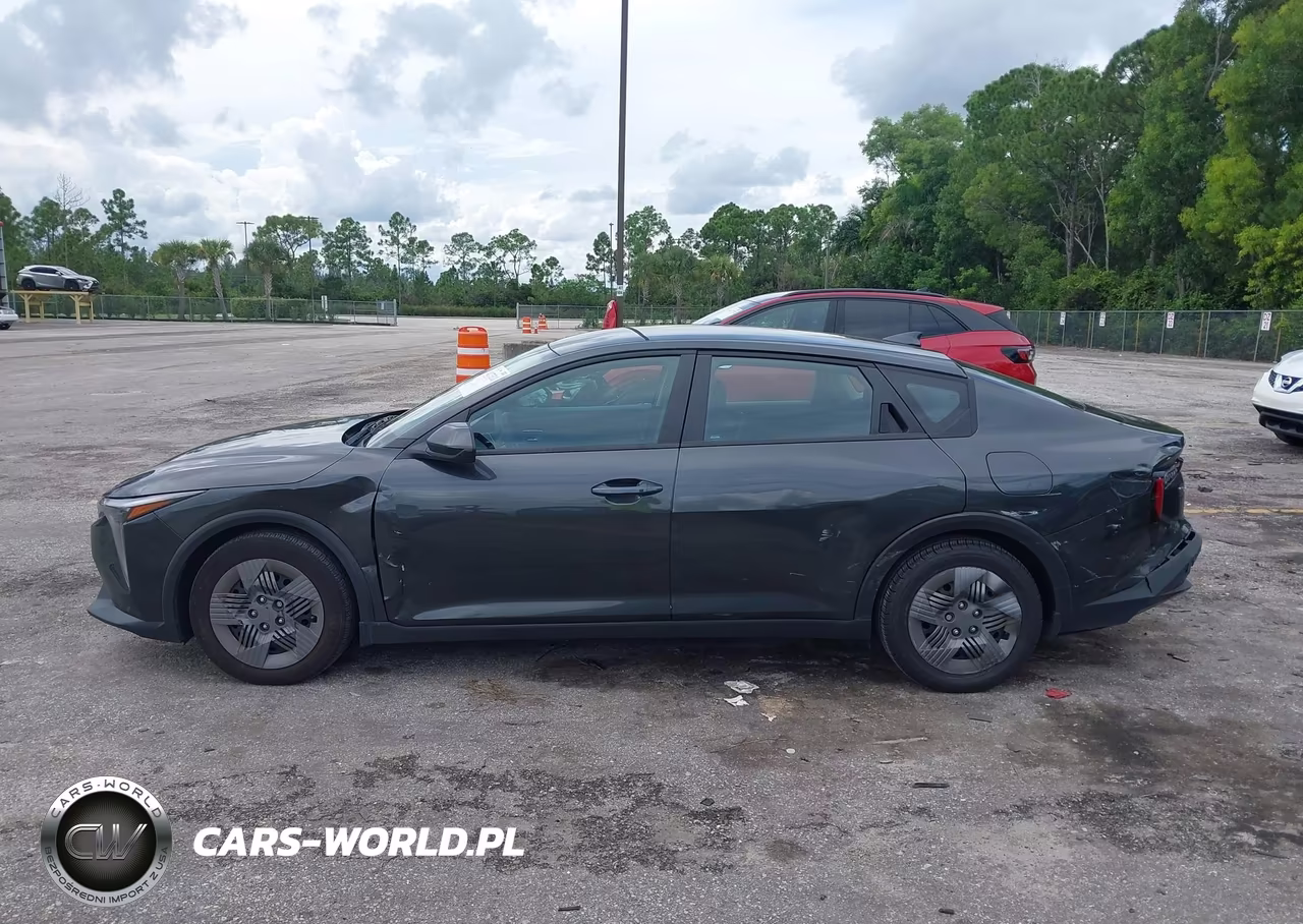2025 Kia K4 Lx VIN:3KPFT4DE9SE040652 - 15