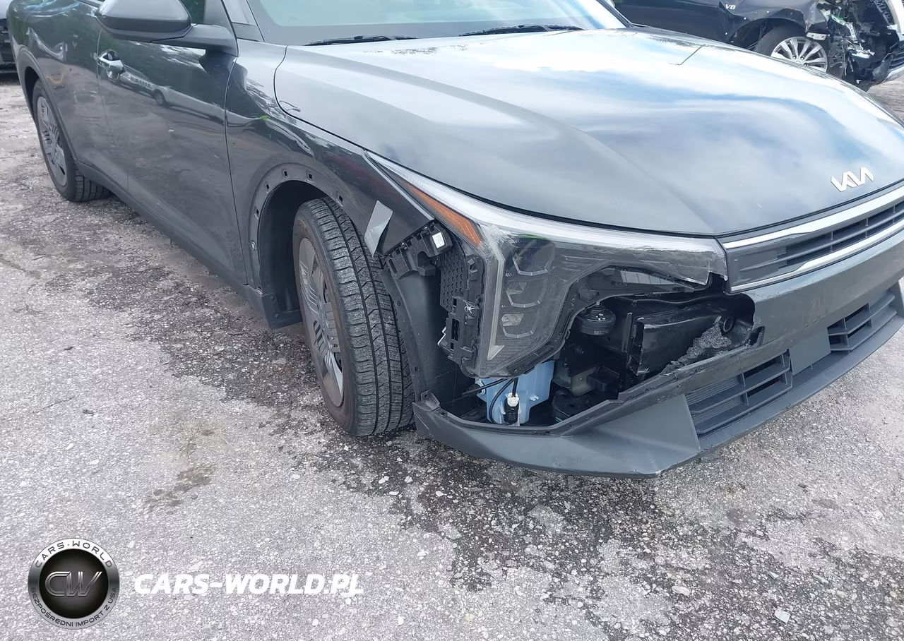 2025 Kia K4 Lx VIN:3KPFT4DE9SE040652 - 6