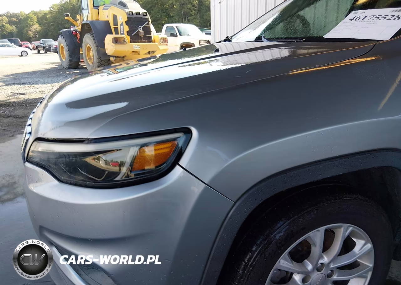2019 Jeep Cherokee Latitude Fwd VIN:1C4PJLCB1KD241586 - 6