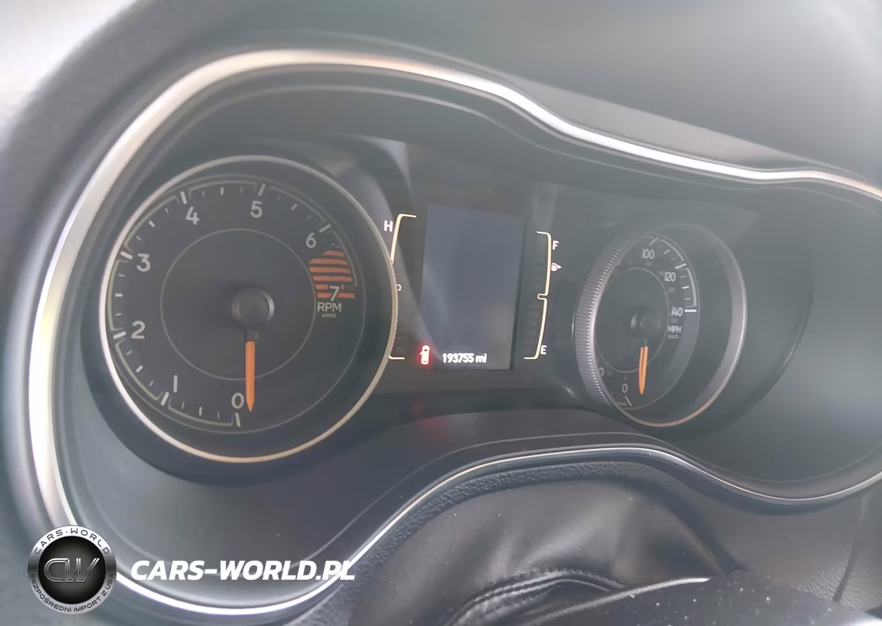 2019 Jeep Cherokee Latitude Fwd VIN:1C4PJLCB1KD241586 - 7