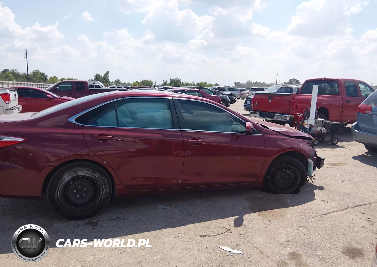 2017 Toyota Camry Le VIN:4T1BF1FK2HU721166 - 13