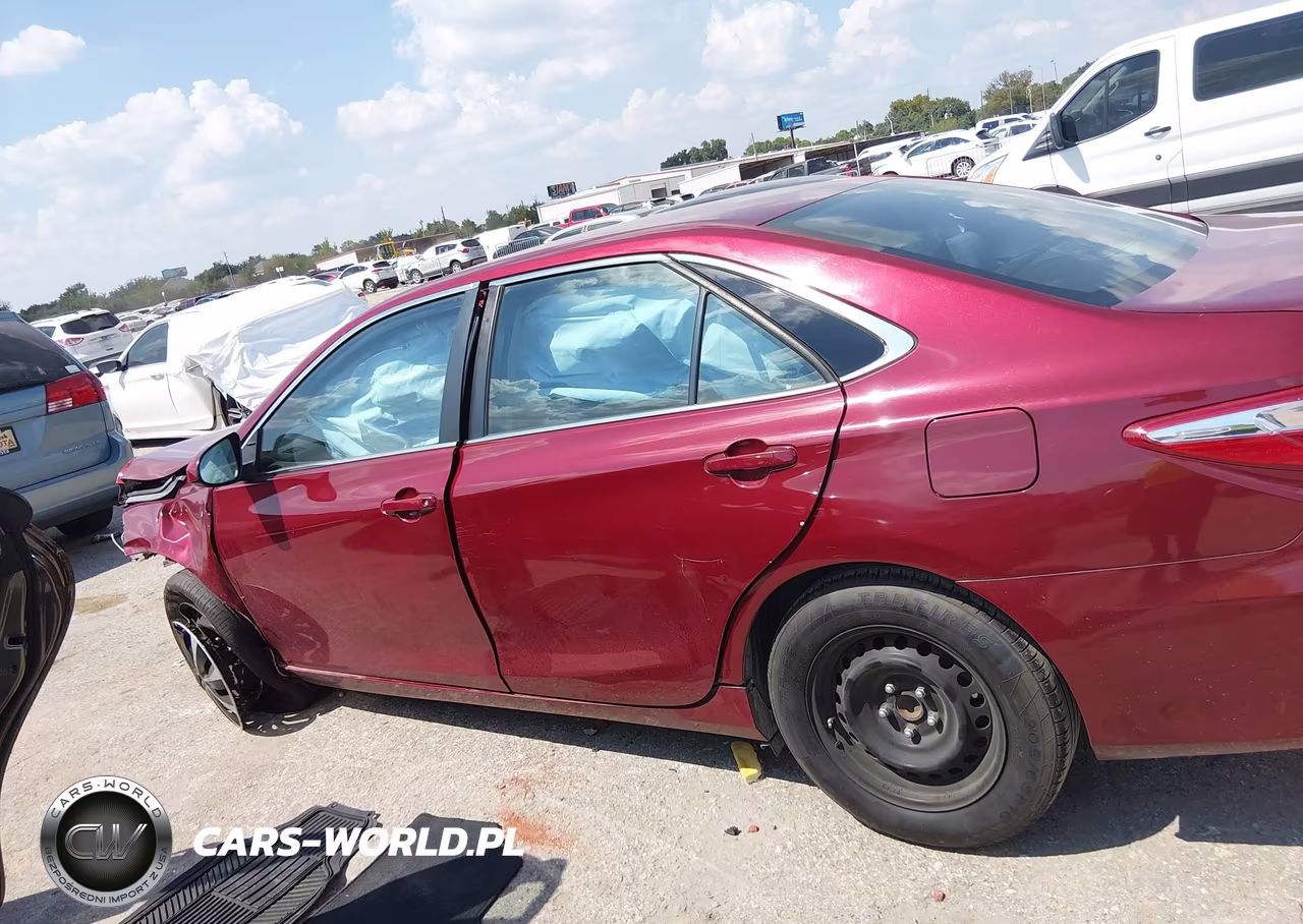 2017 Toyota Camry Le VIN:4T1BF1FK2HU721166 - 14