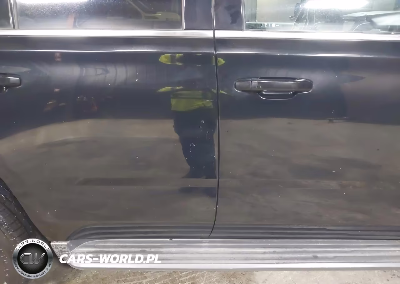 2018 Chevrolet Tahoe Ls VIN:1GNSKAEC7JR354470 - 14
