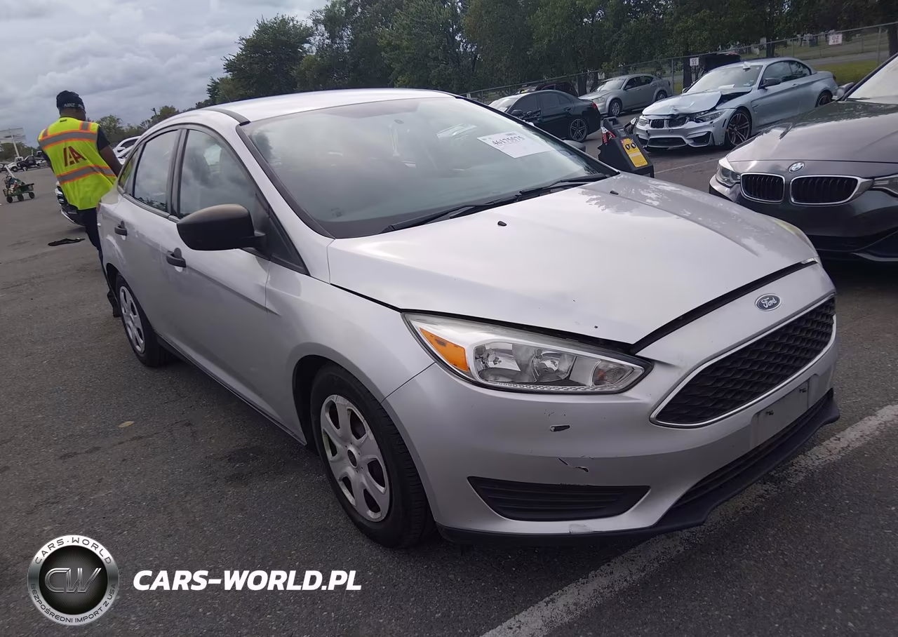 2016 Ford Focus S VIN:1FADP3E2XGL248232 - 1