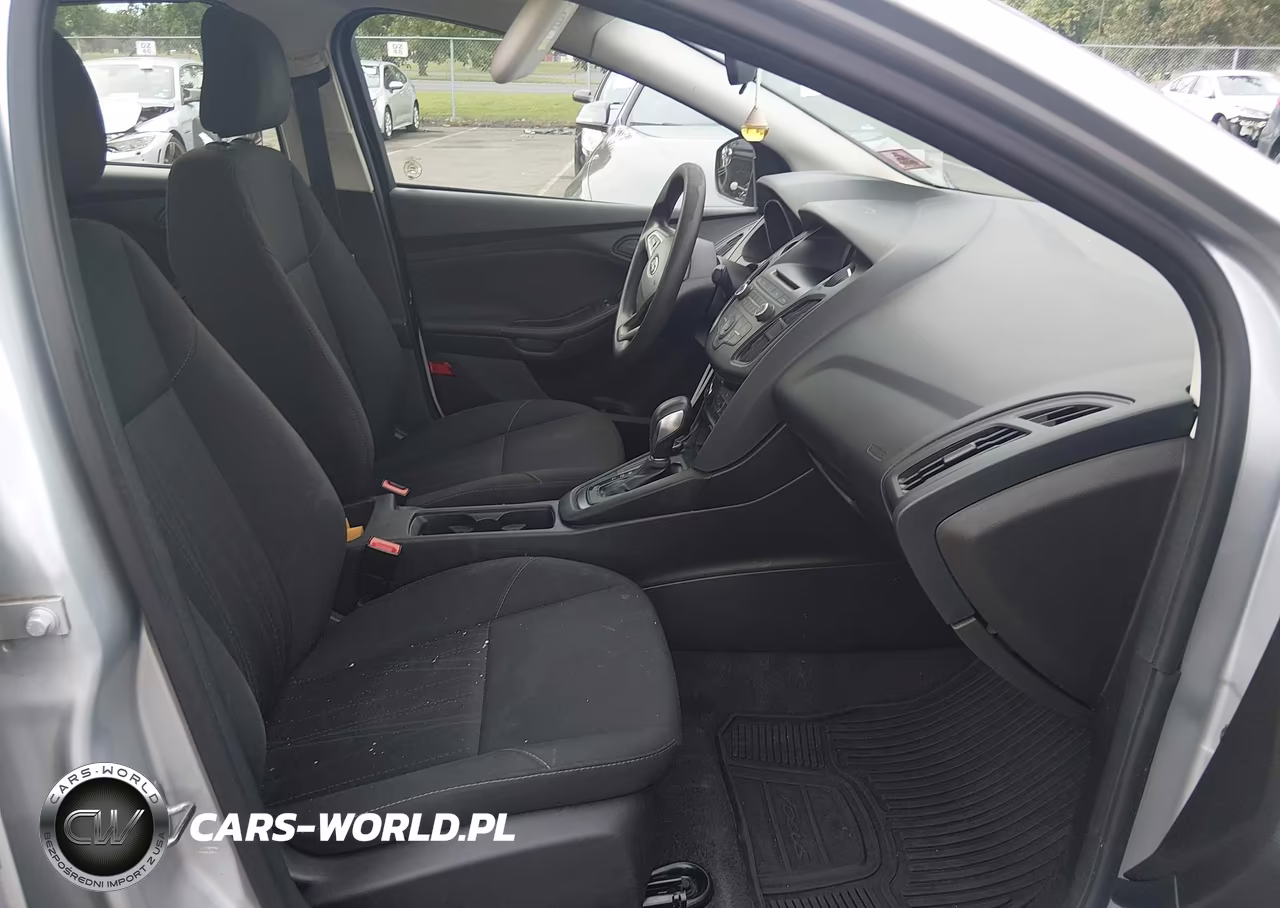2016 Ford Focus S VIN:1FADP3E2XGL248232 - 5