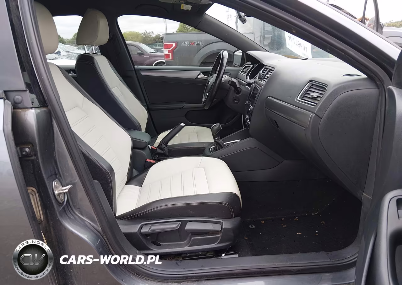 2016 Volkswagen Jetta 1.8T Sport VIN:3VWD17AJ8GM291155 - 5