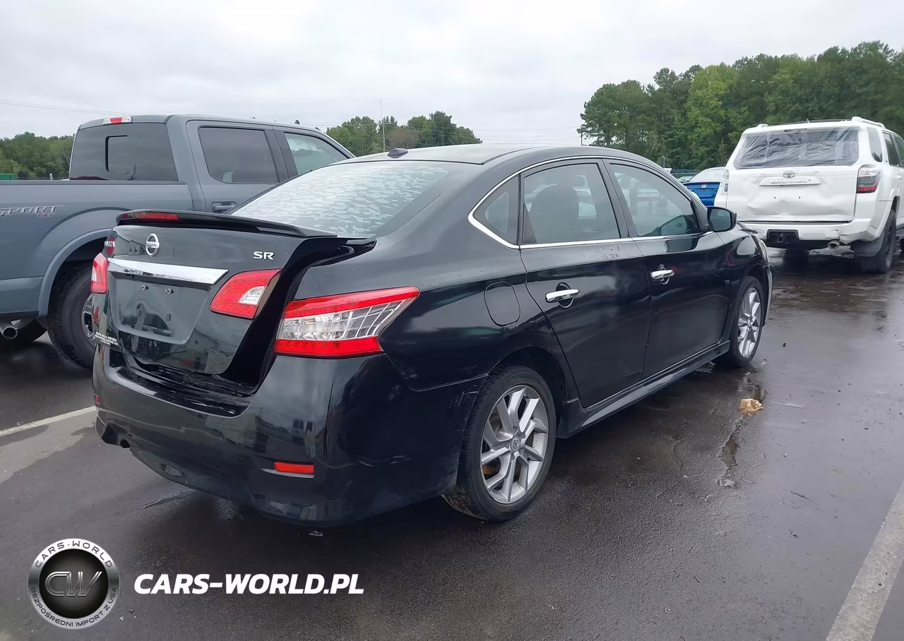 2015 Nissan Sentra Sr VIN:3N1AB7AP4FY300791 - 4